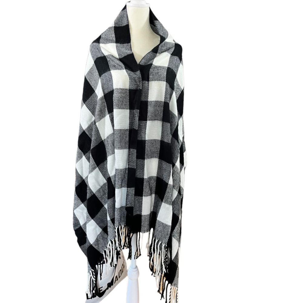 Francesca oversized plaid fringe scarf, black and white